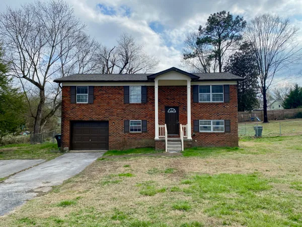 $1,825 | 922 Delores Drive, Hixson, TN 37343
