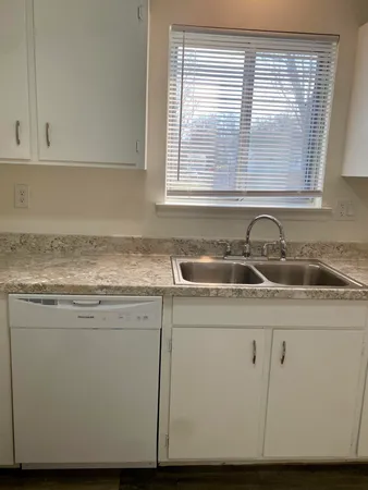 $1,825 | 922 Delores Drive, Hixson, TN 37343