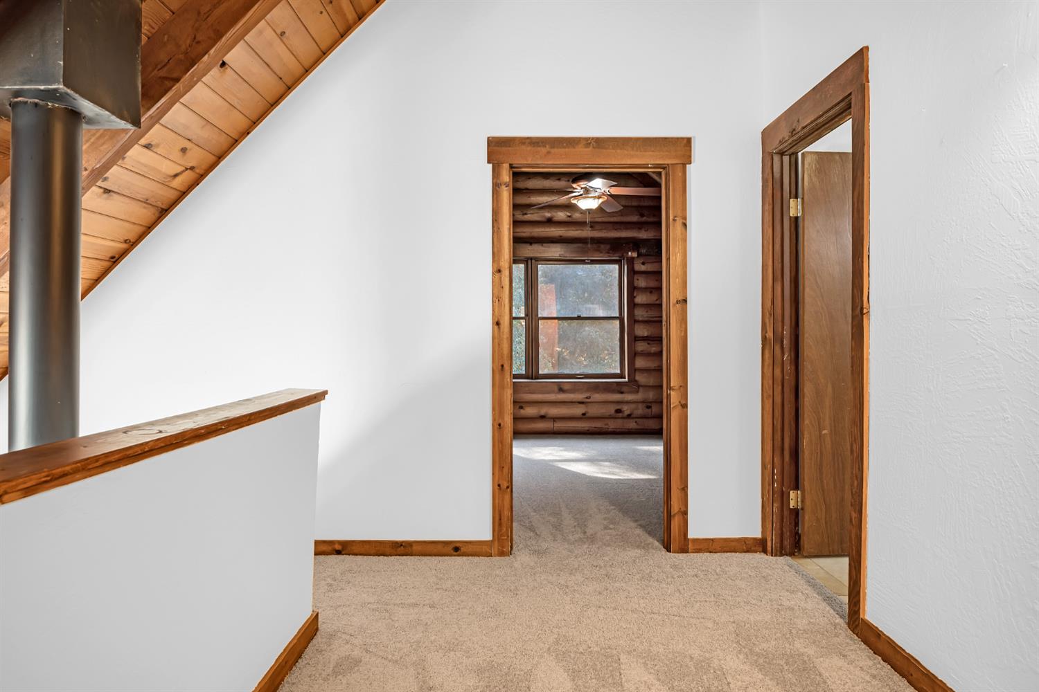 1610 Swansboro Road Placerville, CA 95667 - Photo 28 of 50 a view of a hallway with wooden floor and entryway