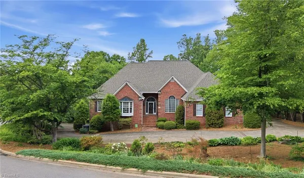$1,000,000 | 247 James Way, Advance, NC 27006