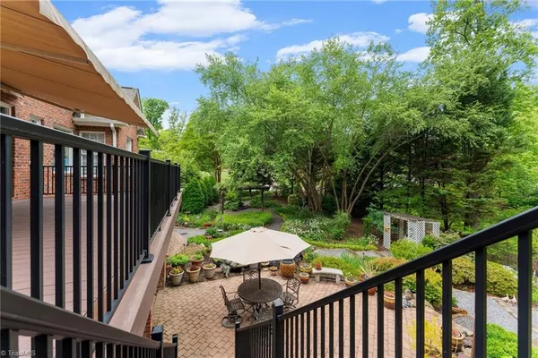 $1,000,000 | 247 James Way, Advance, NC 27006