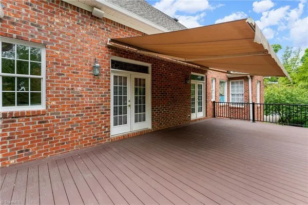 $1,000,000 | 247 James Way, Advance, NC 27006