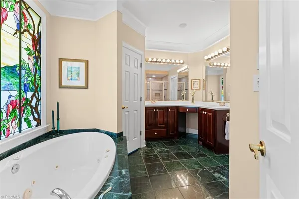 $1,000,000 | 247 James Way, Advance, NC 27006