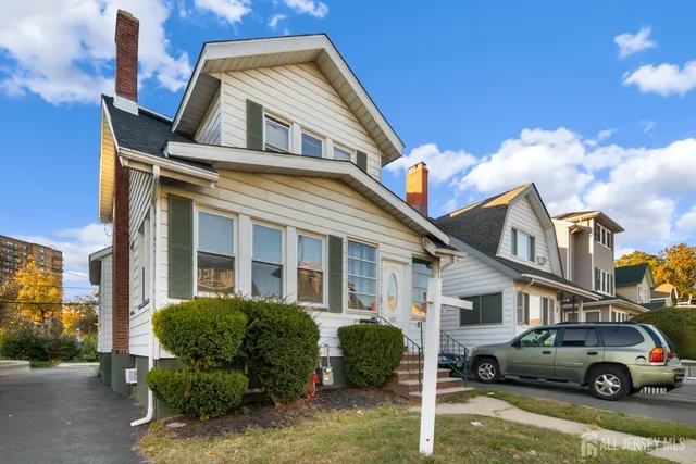 a car parked in front of a building