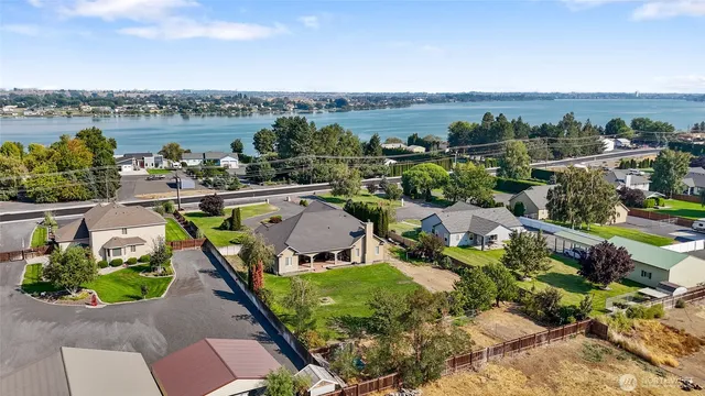 $599,800 | 3348 Westshore Drive Northeast, Moses Lake, WA 98837