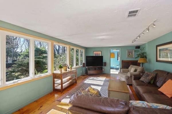 11 Simonds Road Winchester, MA 01890 - Photo 15 of 42 Gallery Image 15