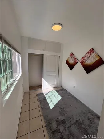 a view of utility room