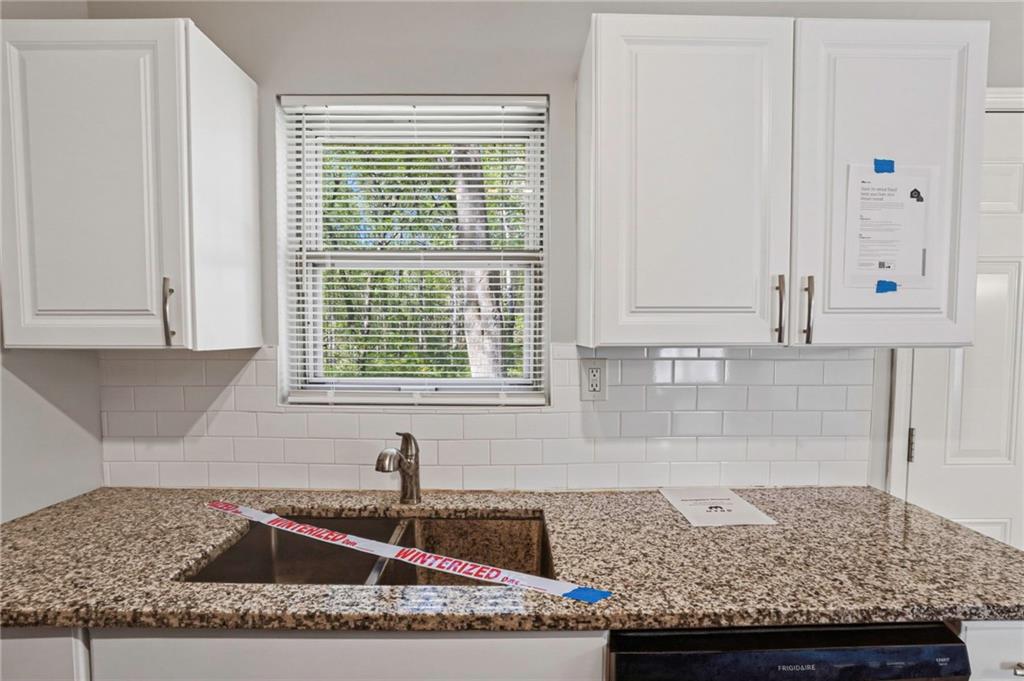 5575 Oglesby Road Atlanta, GA 30349 - Photo 12 of 31