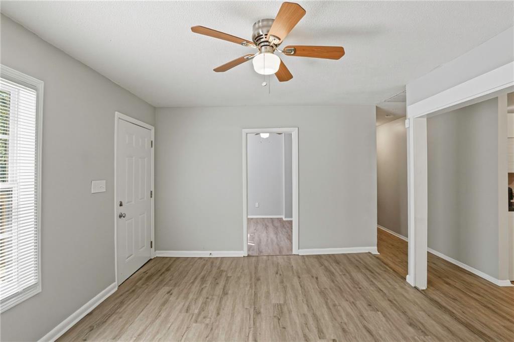 5575 Oglesby Road Atlanta, GA 30349 - Photo 7 of 31