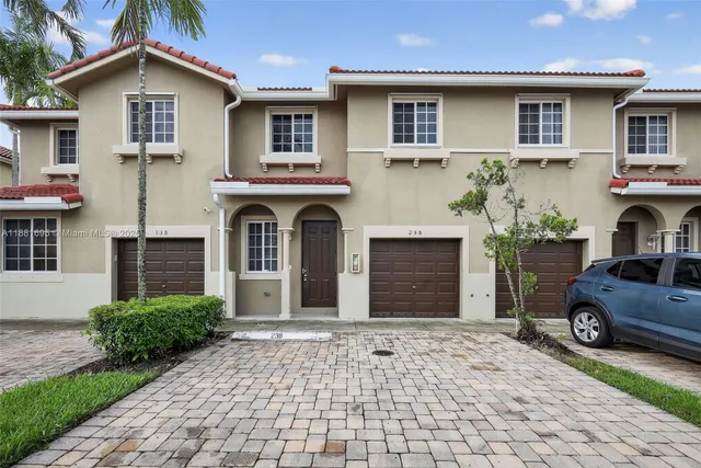 $378,000 | 21105 Northwest 14th Place, Unit 238, Miami Gardens, FL 33169