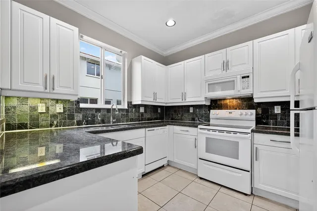 $378,000 | 21105 Northwest 14th Place, Unit 238, Miami Gardens, FL 33169