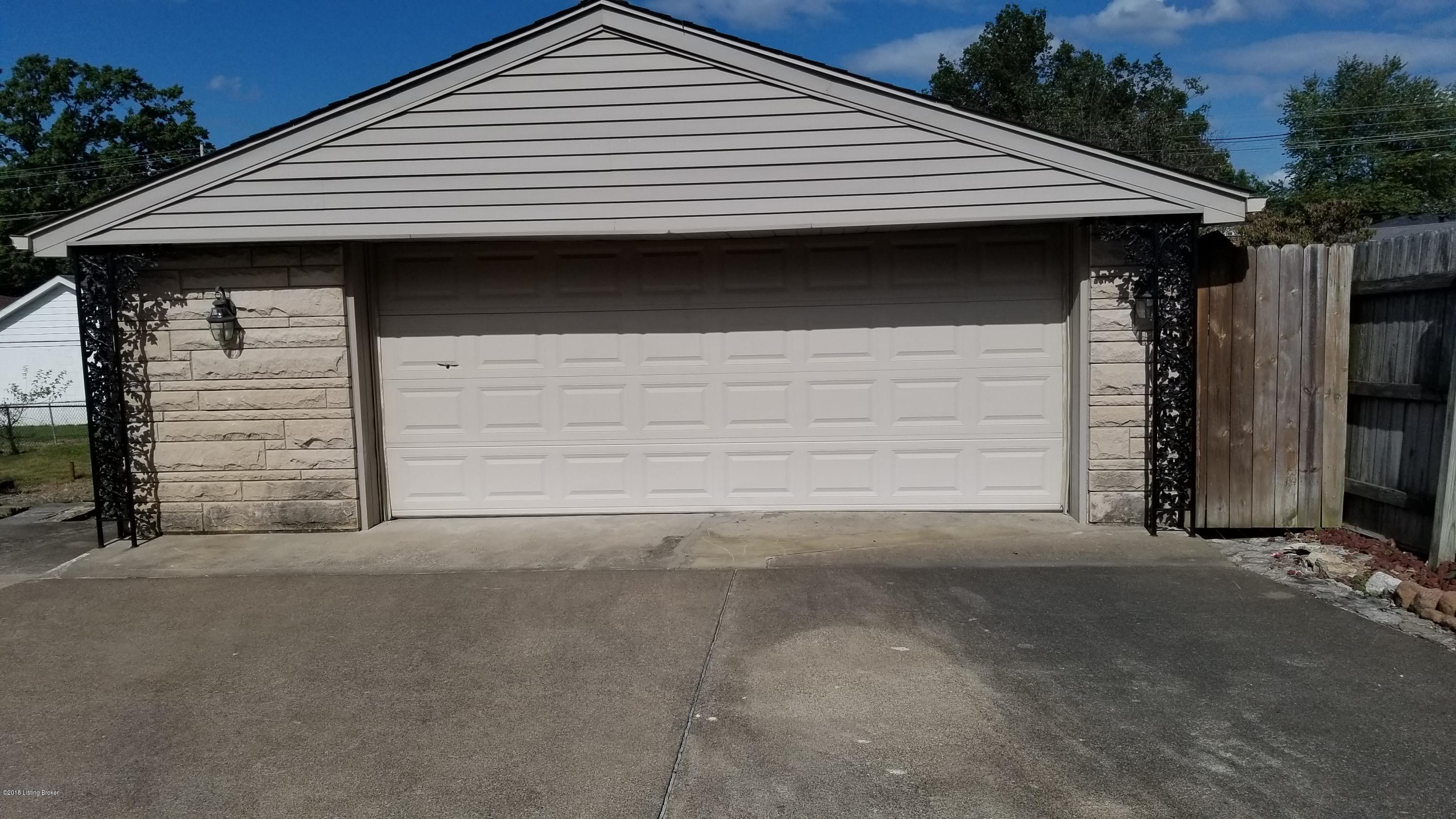 3109 Rome Road Louisville, KY 40216 - Photo 6 of 29 20181009_140204