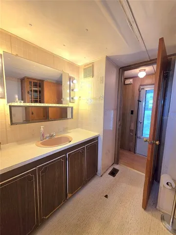 $76,900 | 5105 Curran Street, Zephyrhills, FL 33542