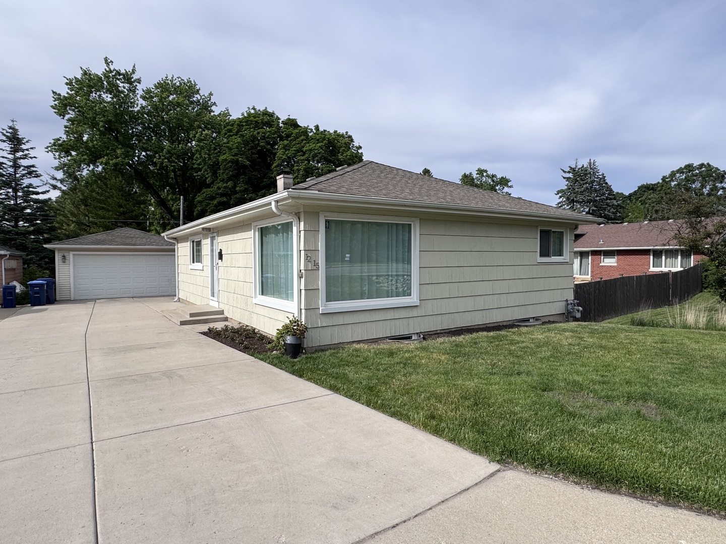 1215 West Roosevelt Road Wheaton, IL 60187 - Photo 2 of 5