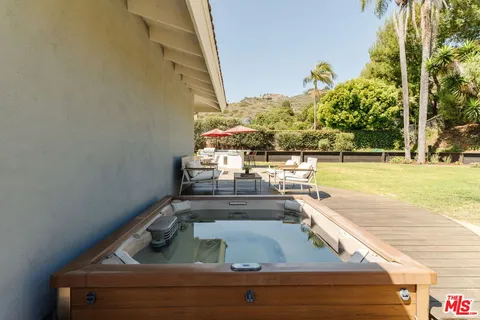 $1,985,000 | 32254 Sea Raven Drive, Rancho Palos Verdes, CA 90275