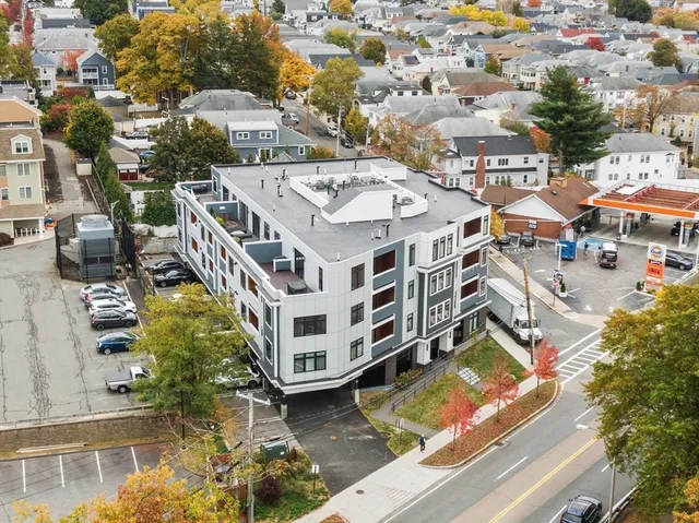 $740,000 | 395 Alewife Brook Parkway, Unit 2C, Somerville, MA 02144