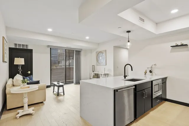 $740,000 | 395 Alewife Brook Parkway, Unit 2C, Somerville, MA 02144