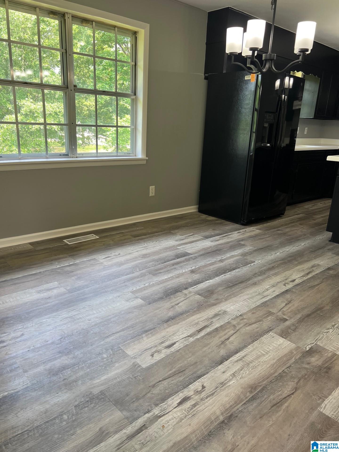 707 Alpine Street Oneonta, AL 35121 - Photo 3 of 14