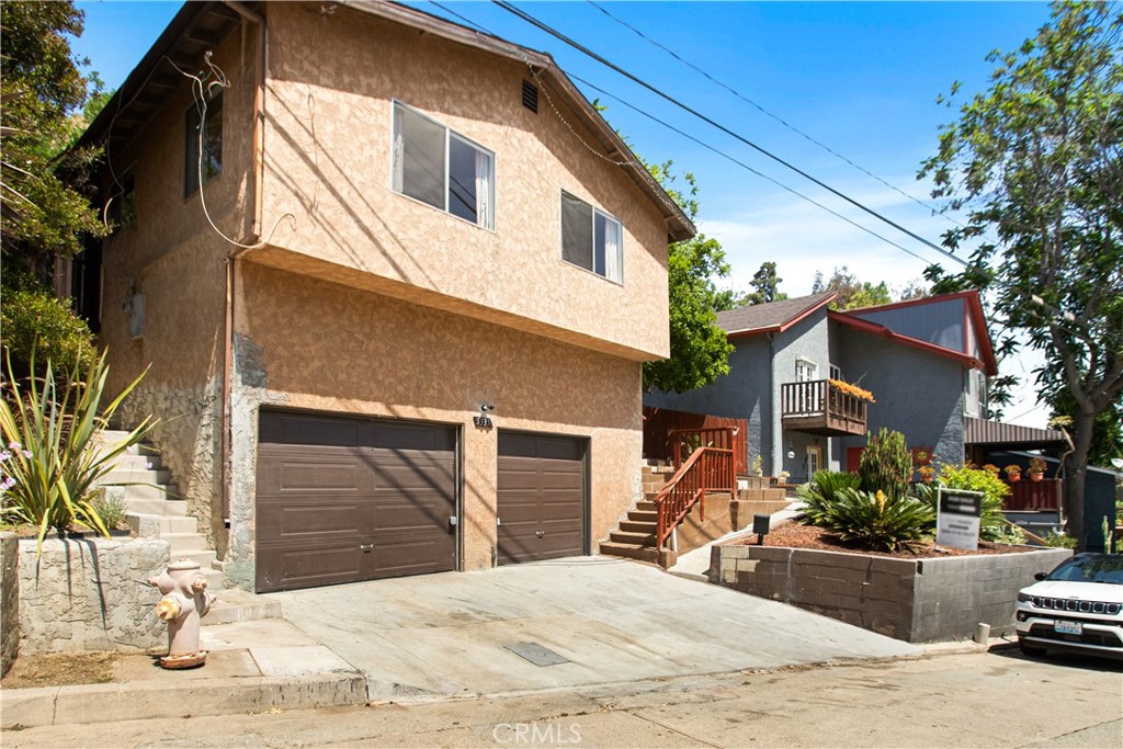 5335 Monterey Road Los Angeles, CA 90042 - Photo 4 of 33