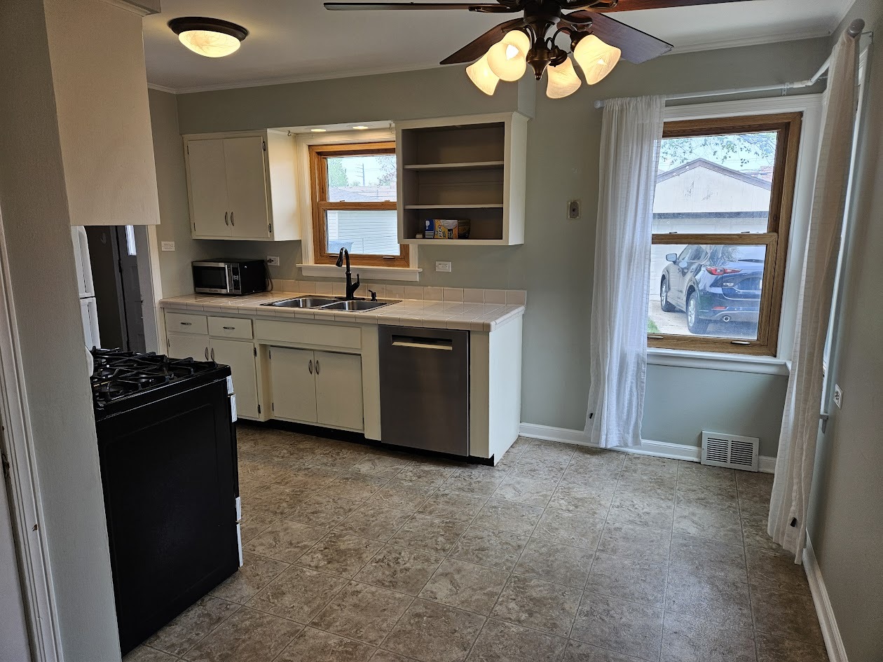 5816 Superior Street Berkeley, IL 60163 - Photo 4 of 14