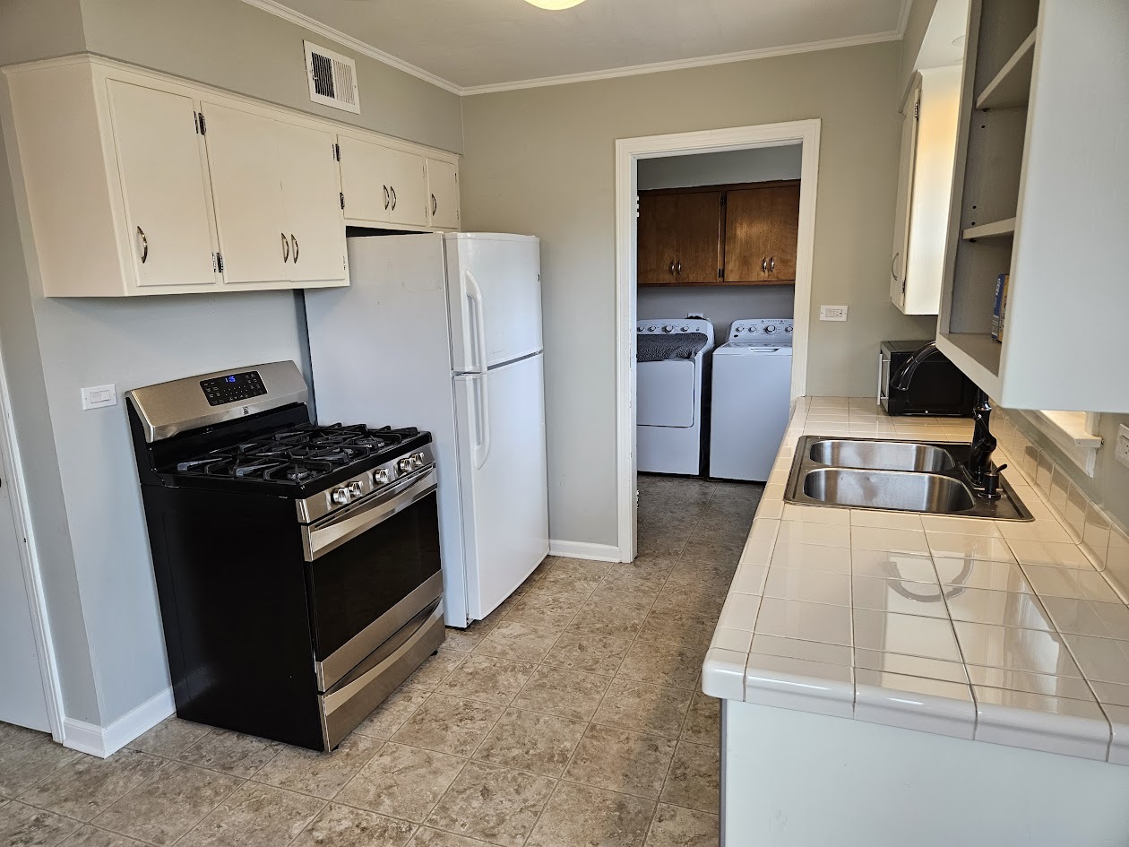 5816 Superior Street Berkeley, IL 60163 - Photo 6 of 14