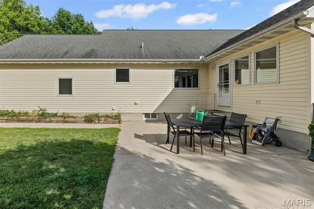 $500,000 | 5481 Edgewood Road, Salem, IL 62881