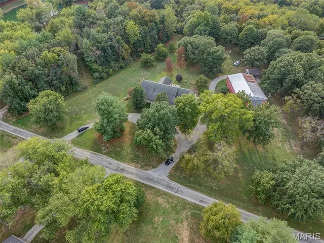 $500,000 | 5481 Edgewood Road, Salem, IL 62881