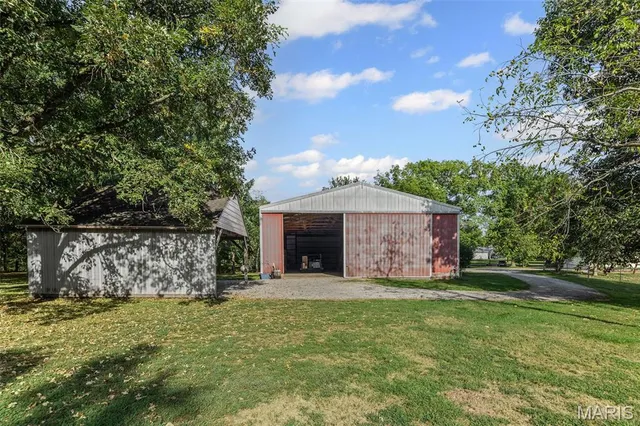 $500,000 | 5481 Edgewood Road, Salem, IL 62881