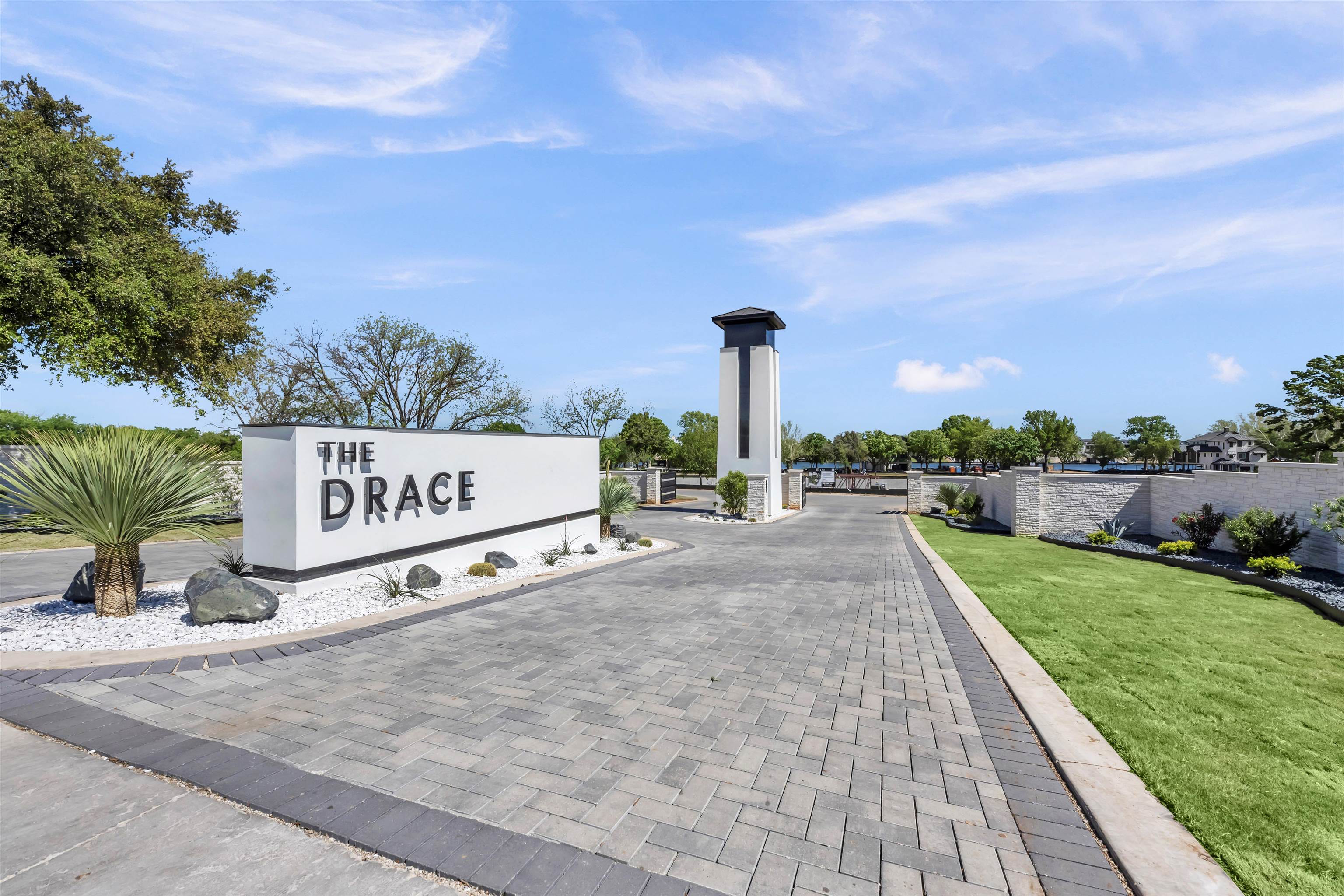 4 Lake Street Kingsland, TX 78639 - Photo 3 of 17 a view of a street with a park