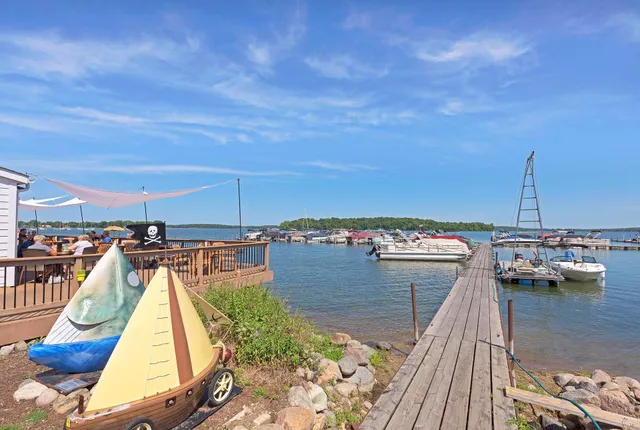 $1,095,000 | 202 Sandy Shores Road, Waconia, MN 55387