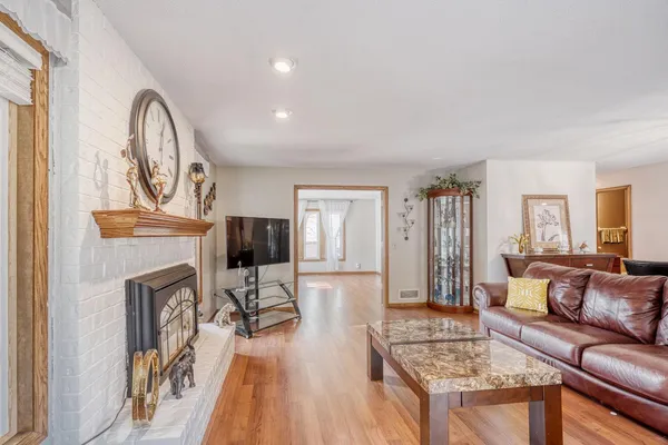 $599,900 | 4120 Minnesota Lane North, Plymouth, MN 55446