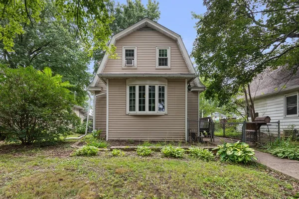 $165,000 | 4452 17th Avenue, Rock Island, IL 61201