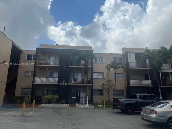 a view of multiple house