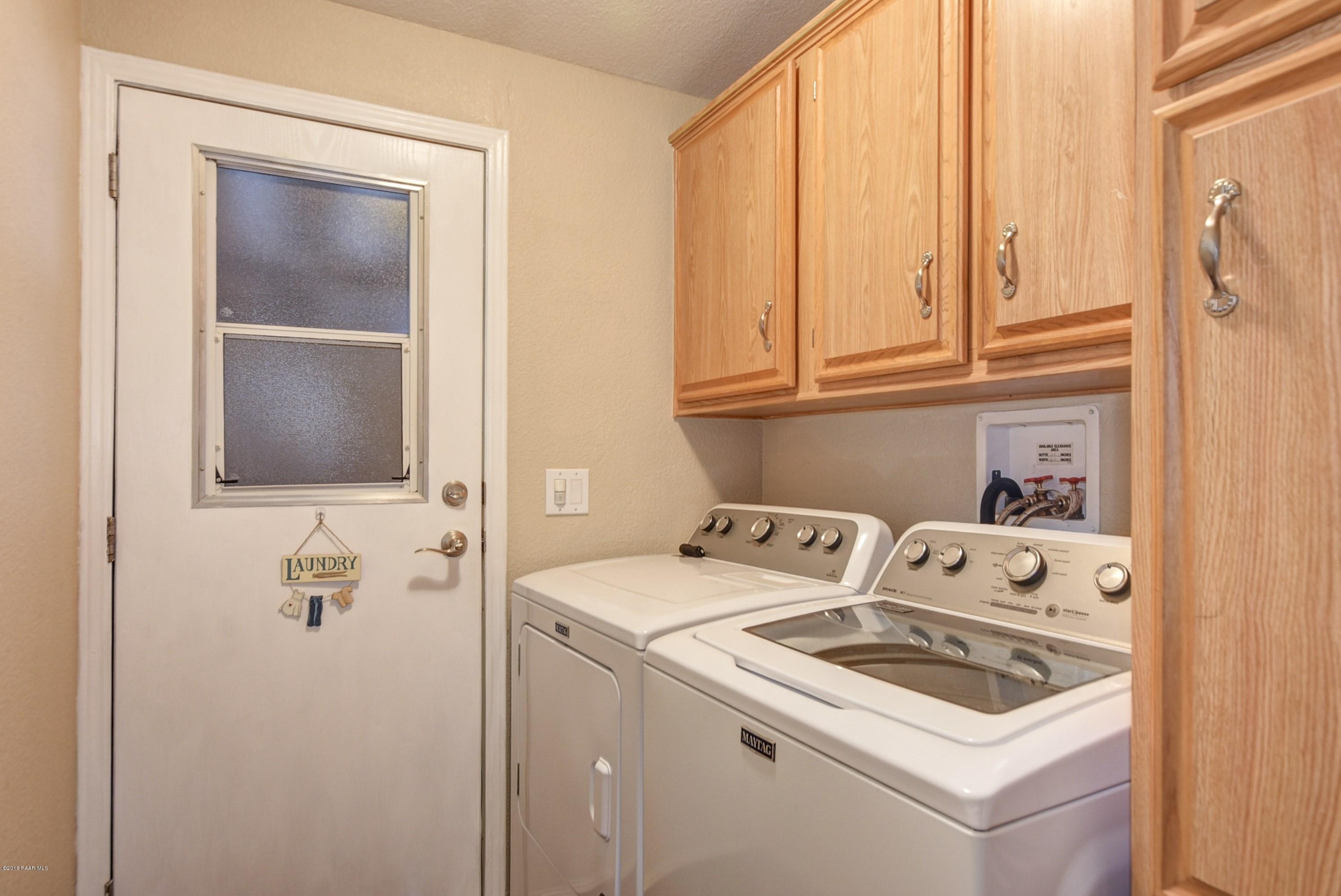 12120 East Obsidian Loop Road Dewey, AZ 86327 - Photo 18 of 23 018_Laundry Room