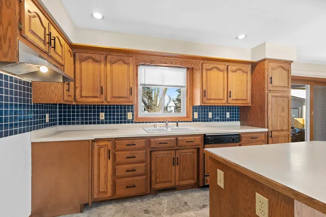 $364,900 | 2980 West Northland Avenue, Appleton, WI 54914