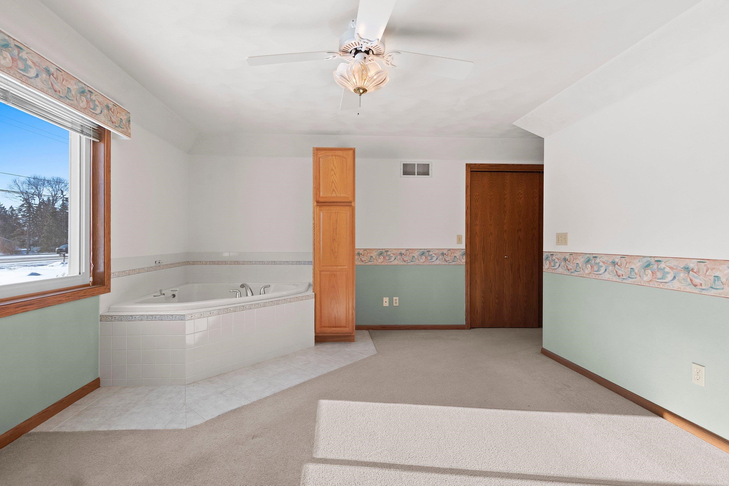 2980 West Northland Avenue Appleton, WI 54914 - Photo 22 of 59