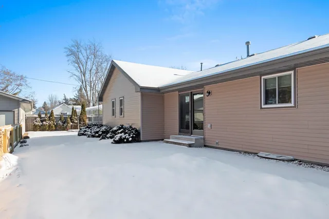 $364,900 | 2980 West Northland Avenue, Appleton, WI 54914