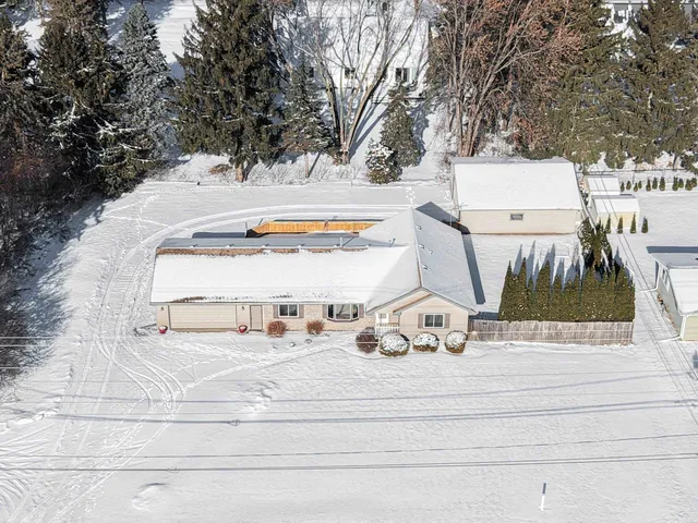 $364,900 | 2980 West Northland Avenue, Appleton, WI 54914