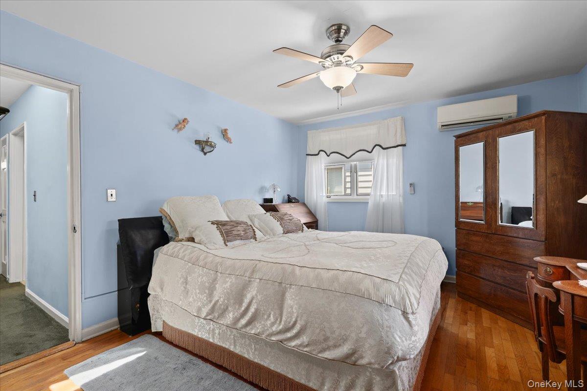 1415 Reed Place Bronx, NY 10465 - Photo 11 of 26