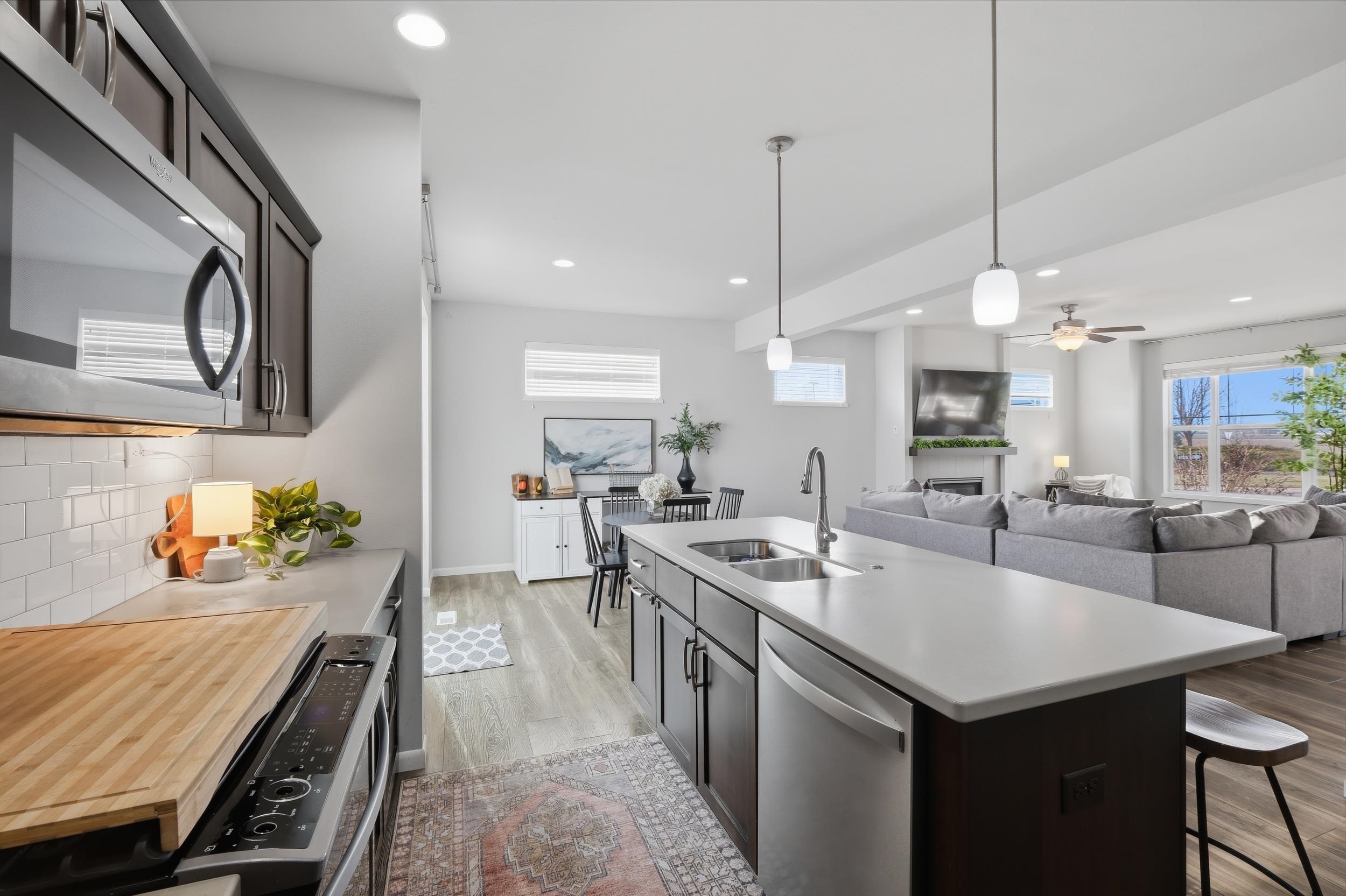 1137 O'Keeffe Avenue Sun Prairie, WI 53590 - Photo 14 of 56