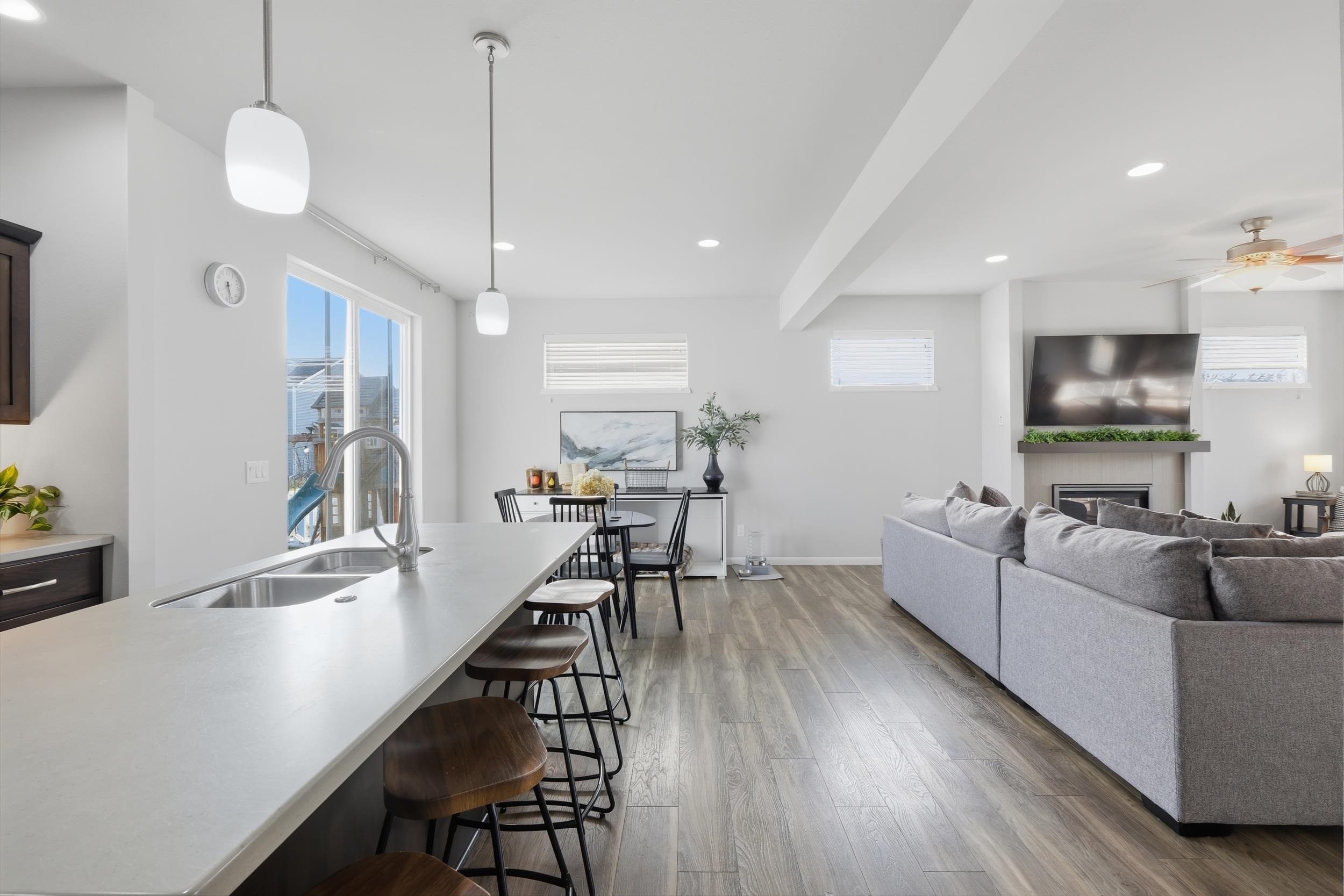 1137 O'Keeffe Avenue Sun Prairie, WI 53590 - Photo 18 of 56