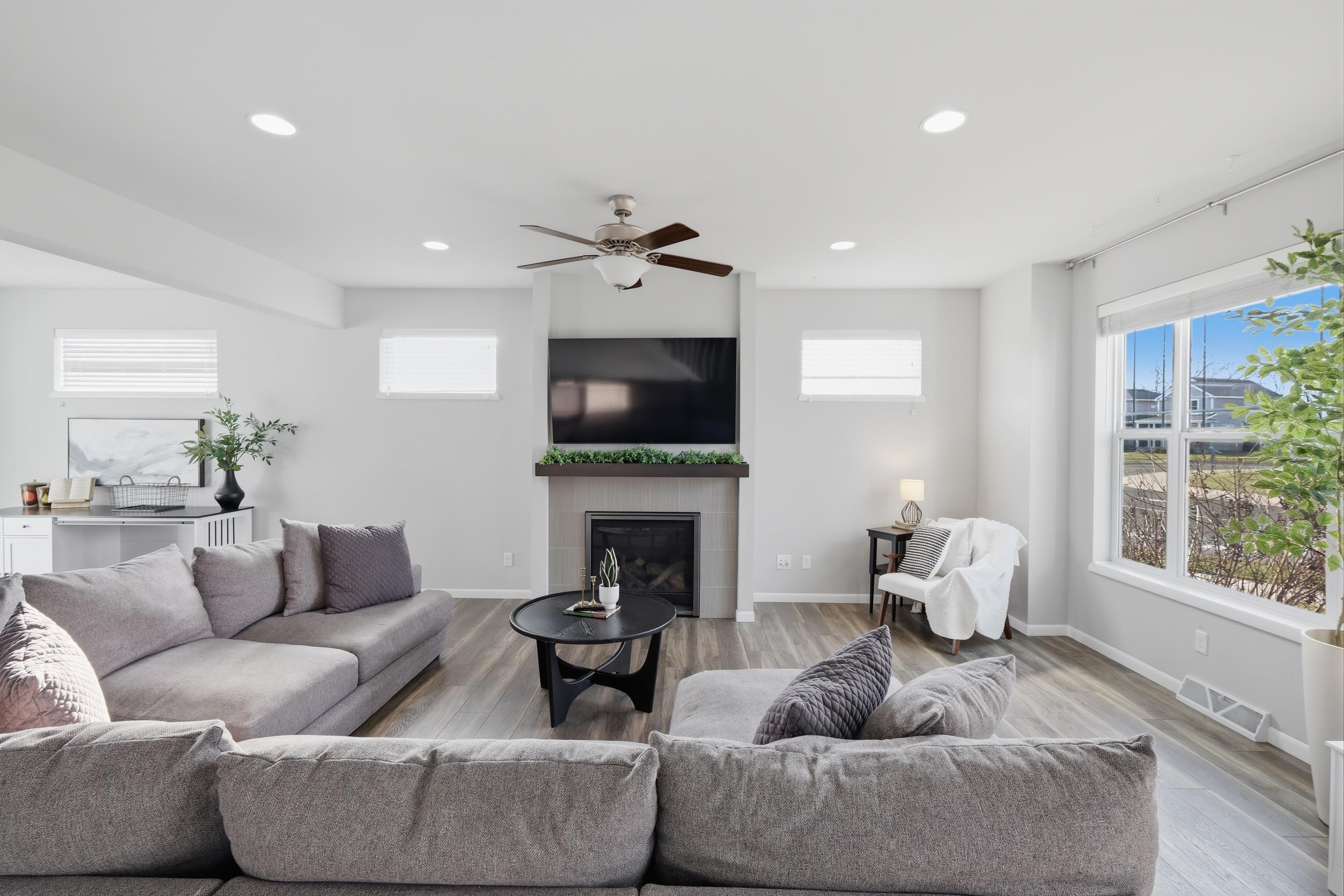 1137 O'Keeffe Avenue Sun Prairie, WI 53590 - Photo 6 of 56