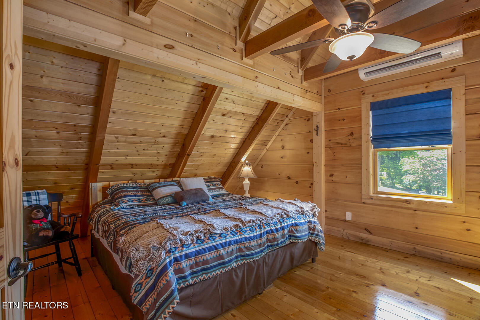 120 Island Road Kingston, TN 37763 - Photo 26 of 60 26_IslandRoad_120_Bedroom2