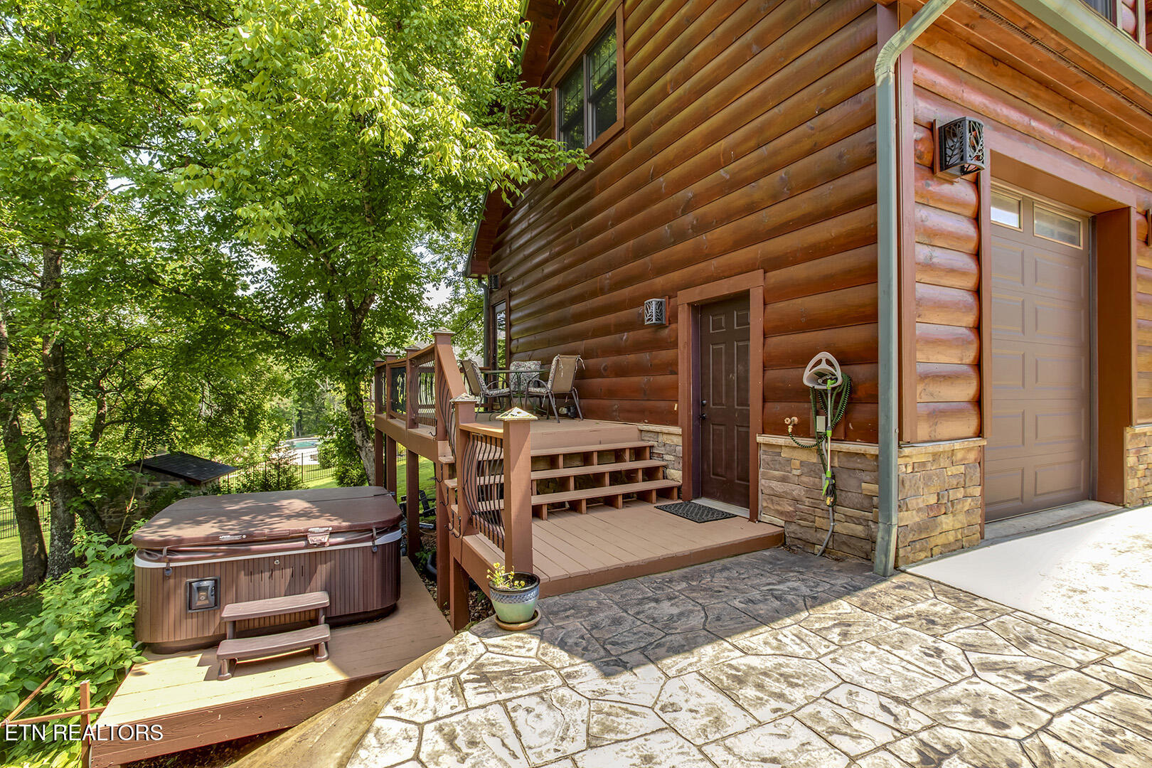 120 Island Road Kingston, TN 37763 - Photo 41 of 60 41_IslandRoad_120_Garage-ApartmentDeck
