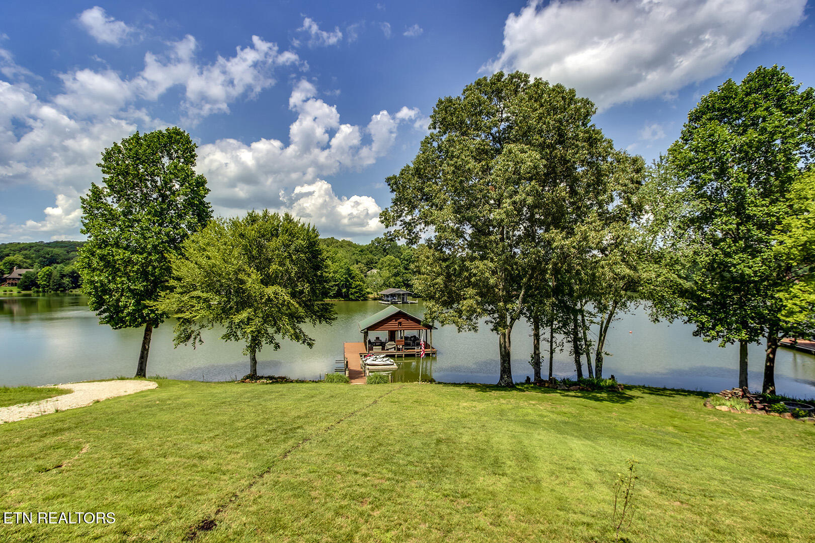 120 Island Road Kingston, TN 37763 - Photo 10 of 60 10_IslandRoad_120_DeckView