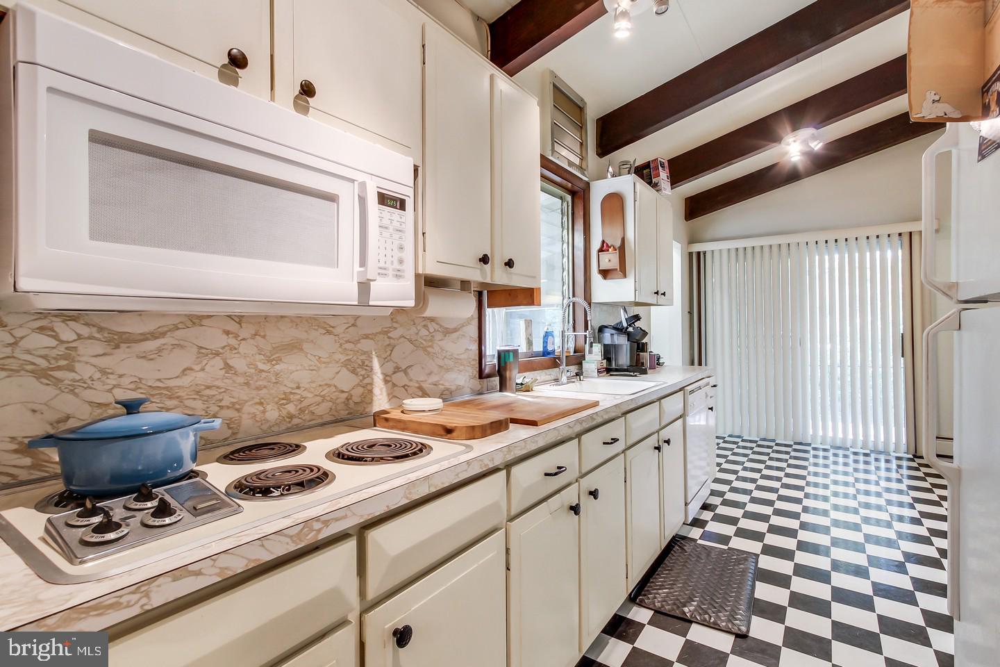 2685 Forest Road York, PA 17402 - Photo 10 of 28 Gallery Image 10