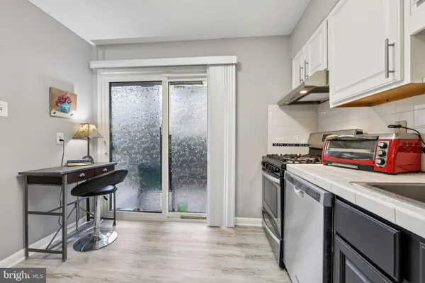 $310,000 | 1534 Moorings Drive, Unit 7A/2A, Reston, VA 20190