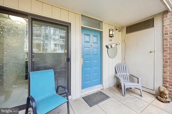 $310,000 | 1534 Moorings Drive, Unit 7A/2A, Reston, VA 20190