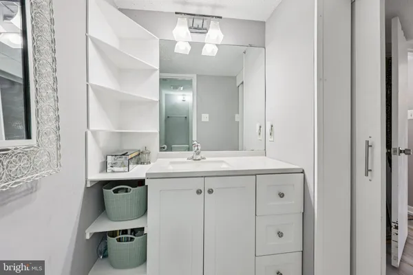 $310,000 | 1534 Moorings Drive, Unit 7A/2A, Reston, VA 20190