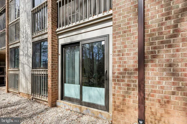 $310,000 | 1534 Moorings Drive, Unit 7A/2A, Reston, VA 20190